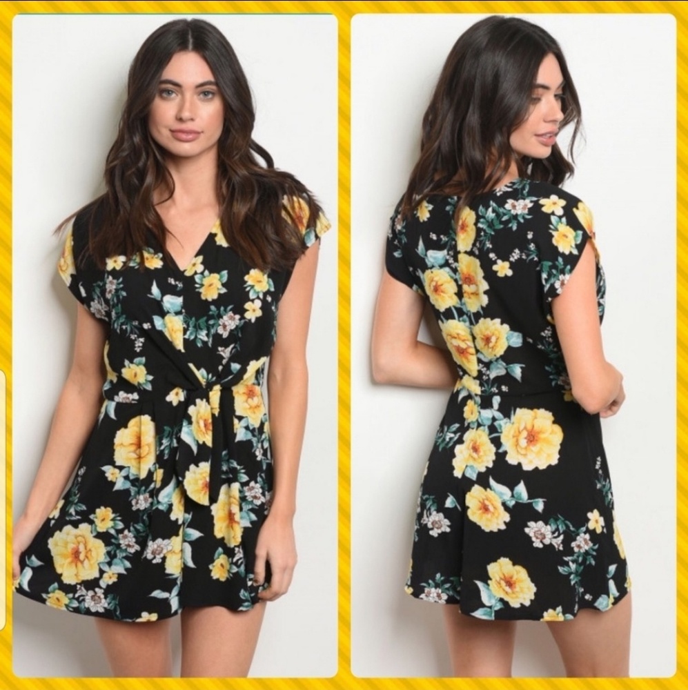 SALE!!!  🛍 Black Floral Romper